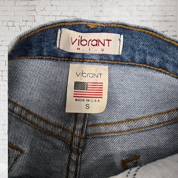 NWT Vibrant Denim Blue Women's Daisey Duke Swing Shorts Hot Pants - Picture 3 of 7